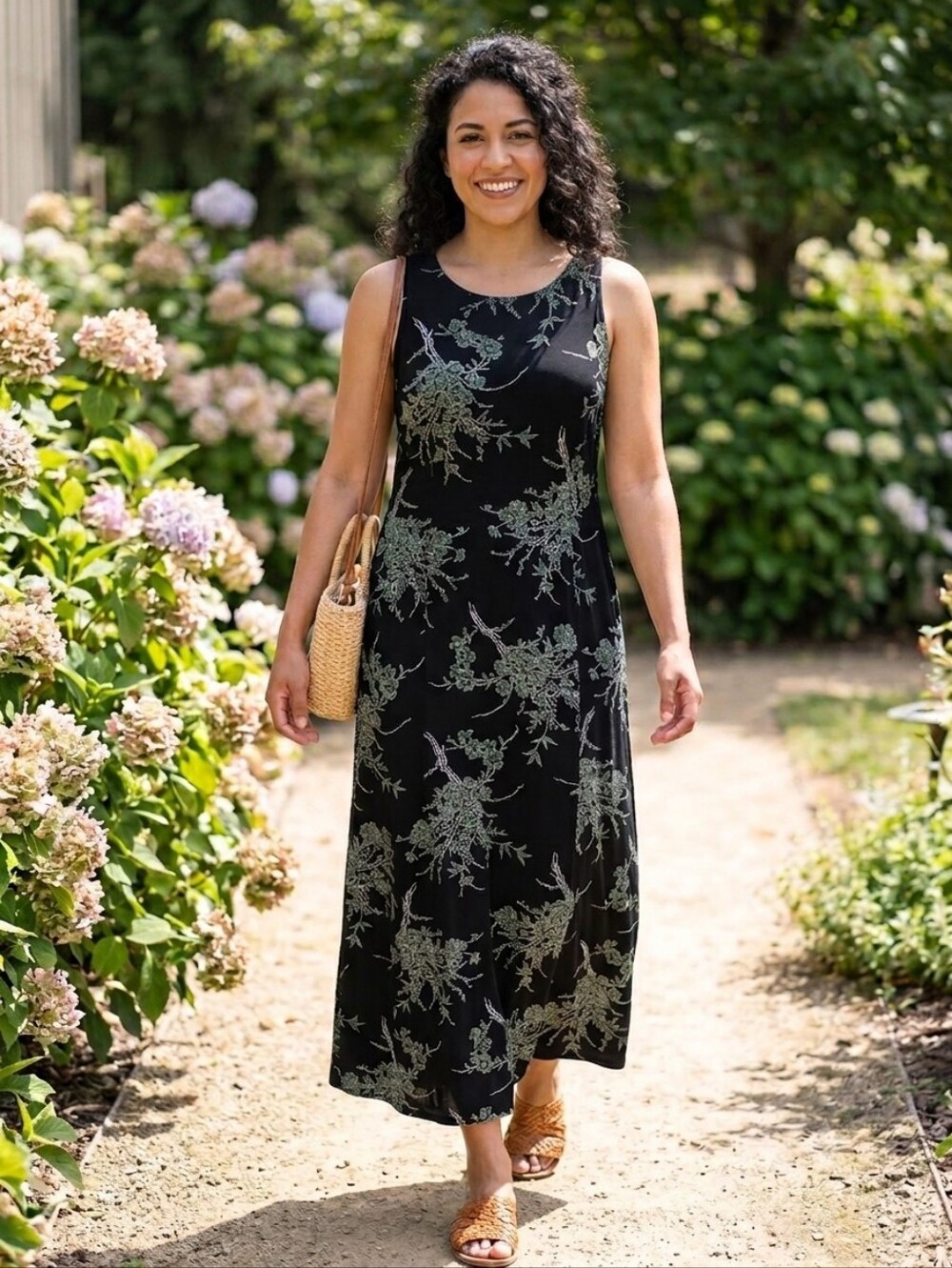 Rena Rowan Black Floral Maxi Dress. Size 22WP. (0029)